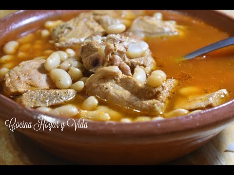 Costillas de Puerco con Frijoles en Chile Rojo / Frijoles de la Olla con Costillas