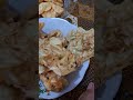 Menu Pagi hari yang nikmat nasi goreng bakwan dan emping