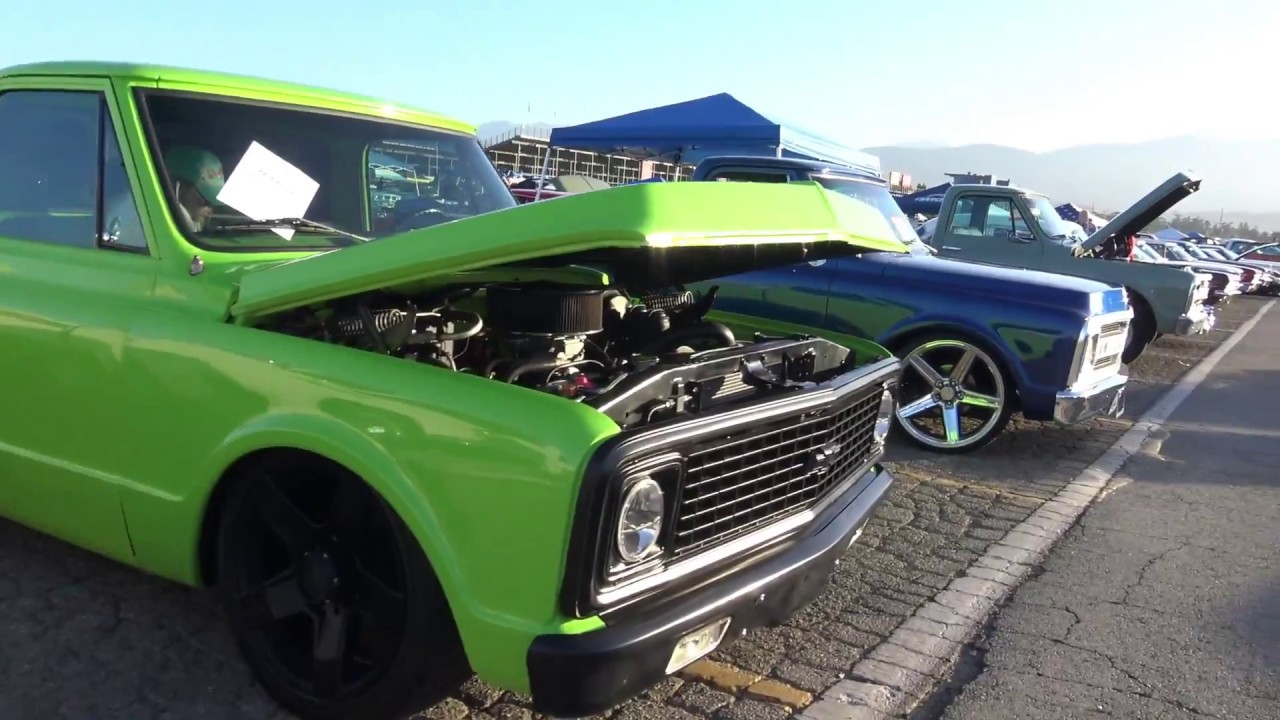 pomona swap meet & classic car show - YouTube