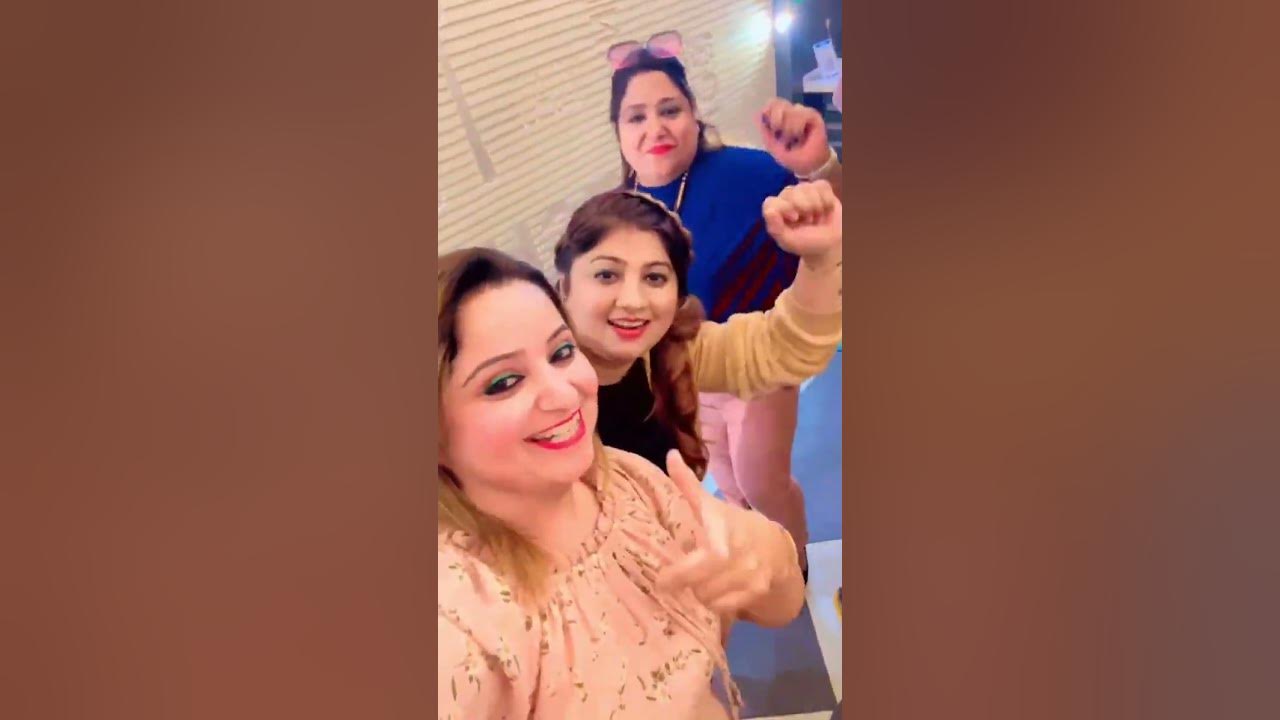 Kudi krdi rhendi ae Saturday Saturday •Humpty Sharma Ki Dulhania• #shorts #Jahanandyanashow #yana