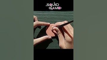 DIY dalgona candy keychain ✨🔼 #squidgame #dalgona #craft #shorts || Crafty sisterz