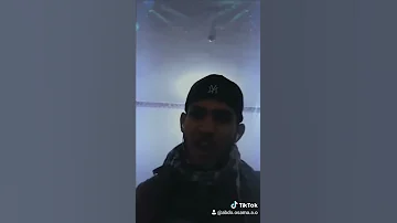 يا بشر مشين بالزق 
