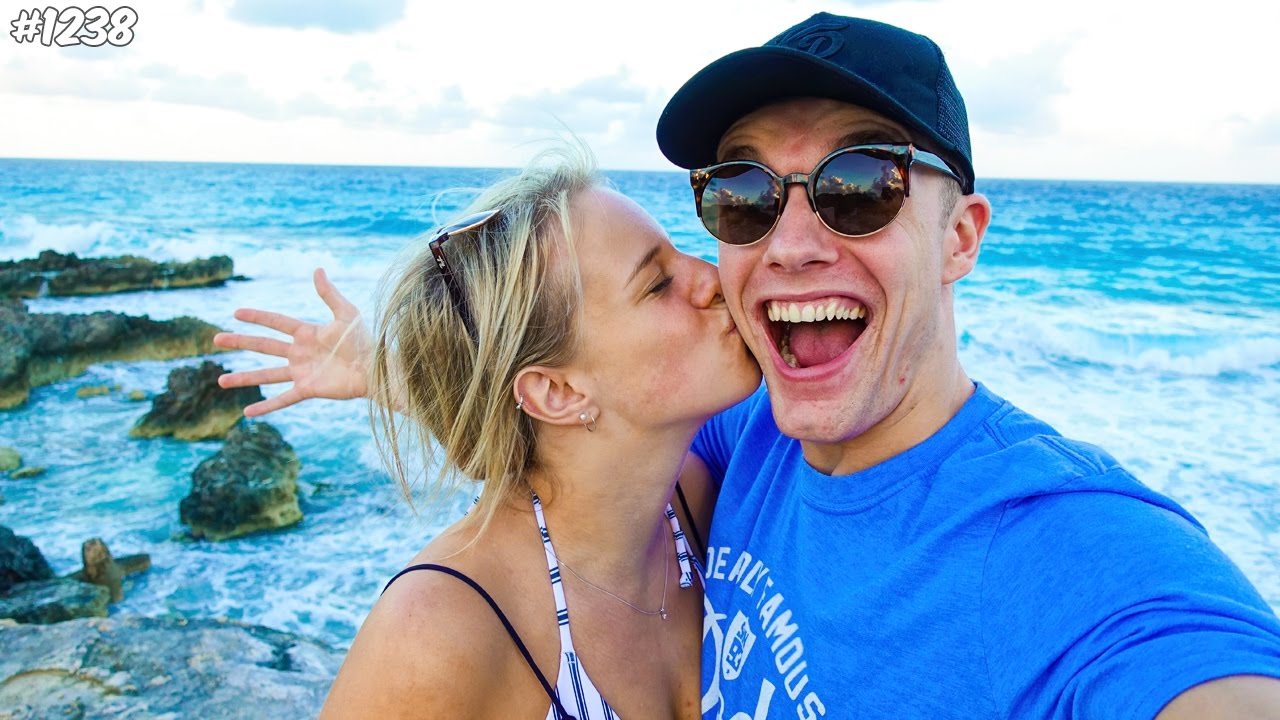 WAAR ZIJN WIJ?! - ENZOKNOL VLOG #1238