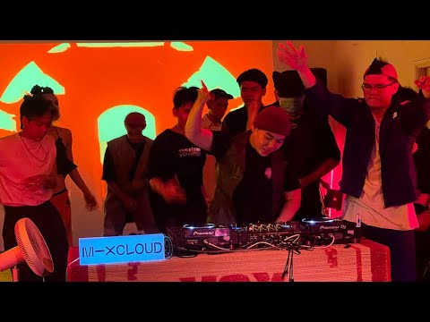 Vietkitty's Latest Mixcloud Upload