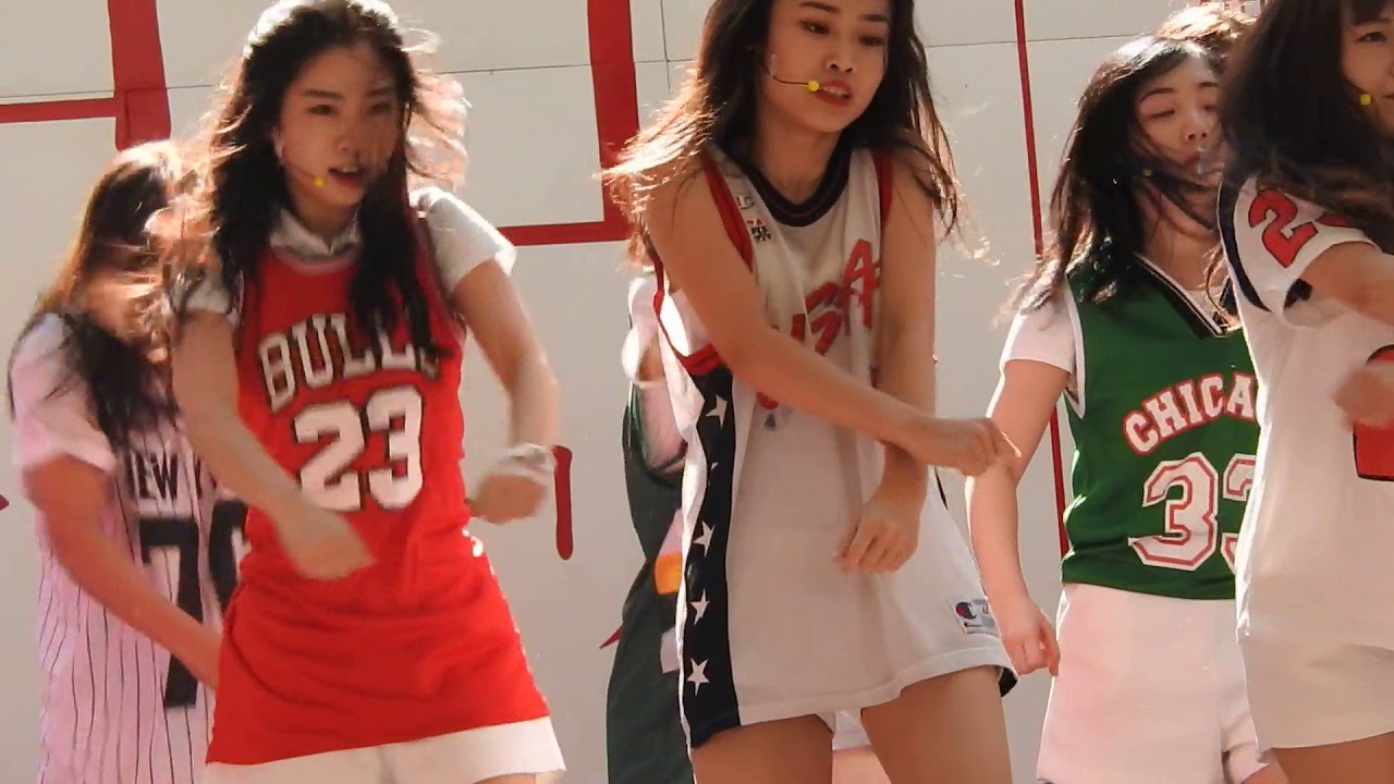 女子大生がバスケのウエアで可愛いｋ ｐｏｐ Youtube