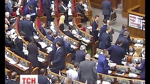 У парламенті проголосували закон, який дає право партіям чистити списки депутатів