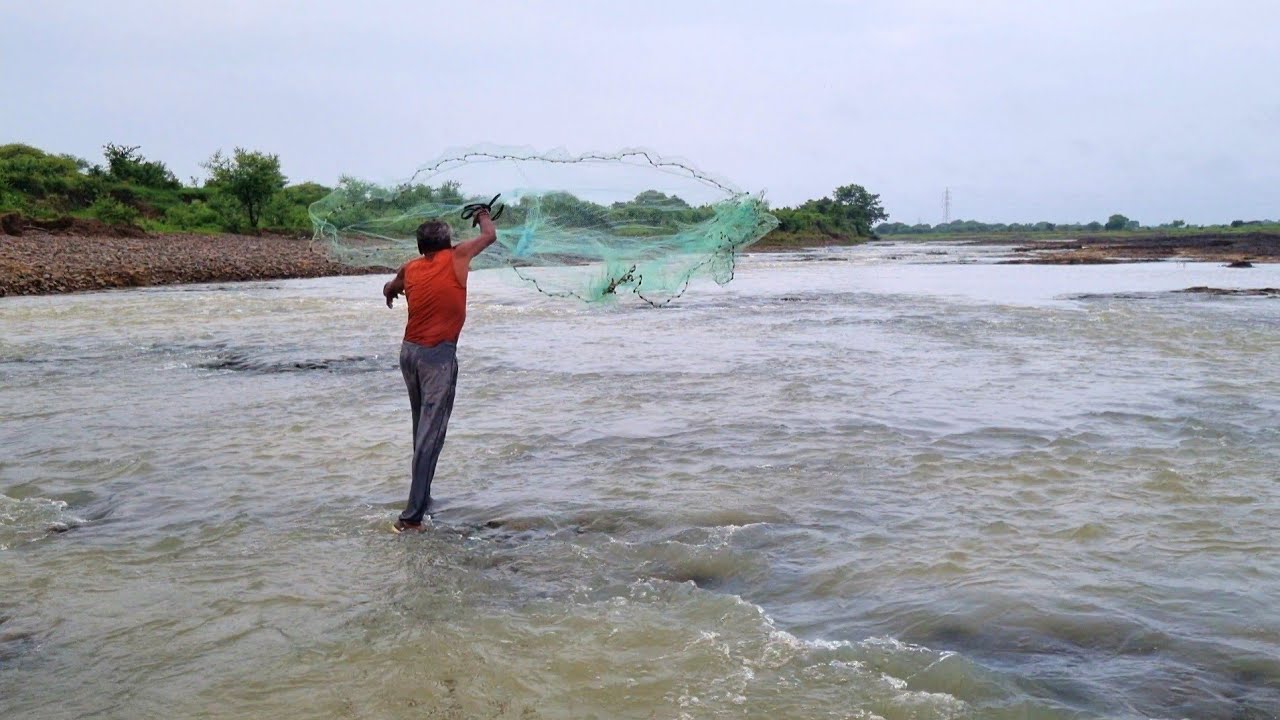 Cast Net Fishing Video | आज में और दाऊ अपनी पास की ही नदी में मछली पकड़ने गये थे | netfishing [4K]