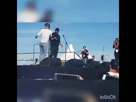 شو ما صار عليكي انا حدك موجود ناصيف زيتون في بيروت