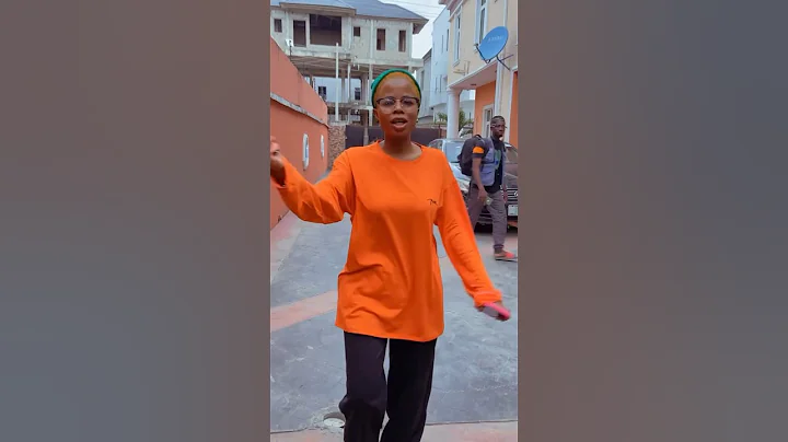 Big beerah. Fine girl dey ogbaa dey