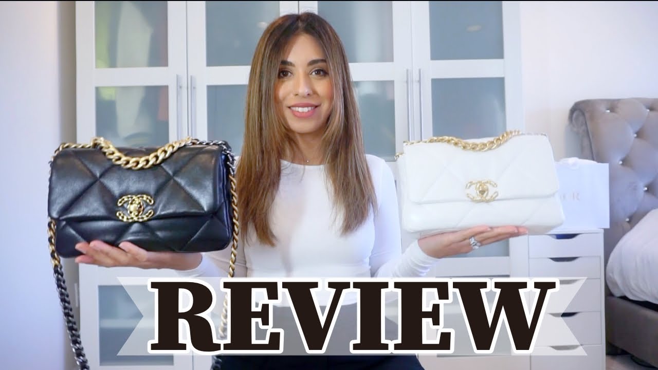 Chanel 19 REVIEW - wear and tear, what's in my bag, lambskin versus  goatskin 
