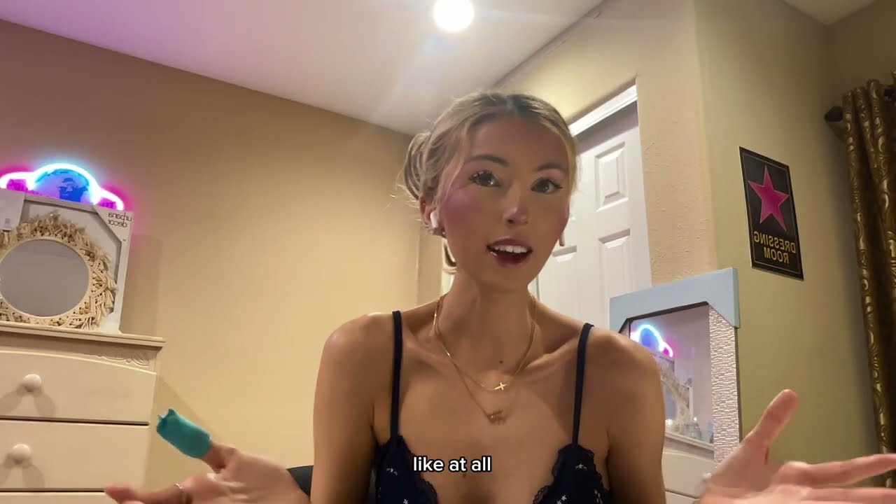 У тебя аура на миллион долларов.