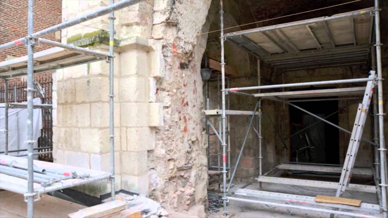 Restauration du porche de la Collégiale Saint-Salvi