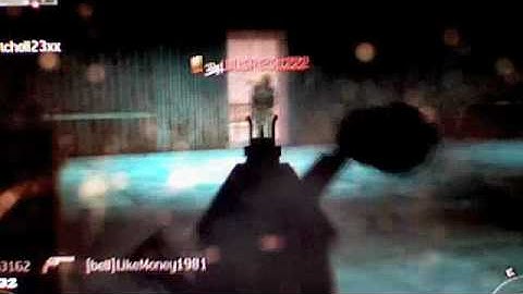 Call of Duty Modern Warfare 2 Game Play (AUG HBAR)