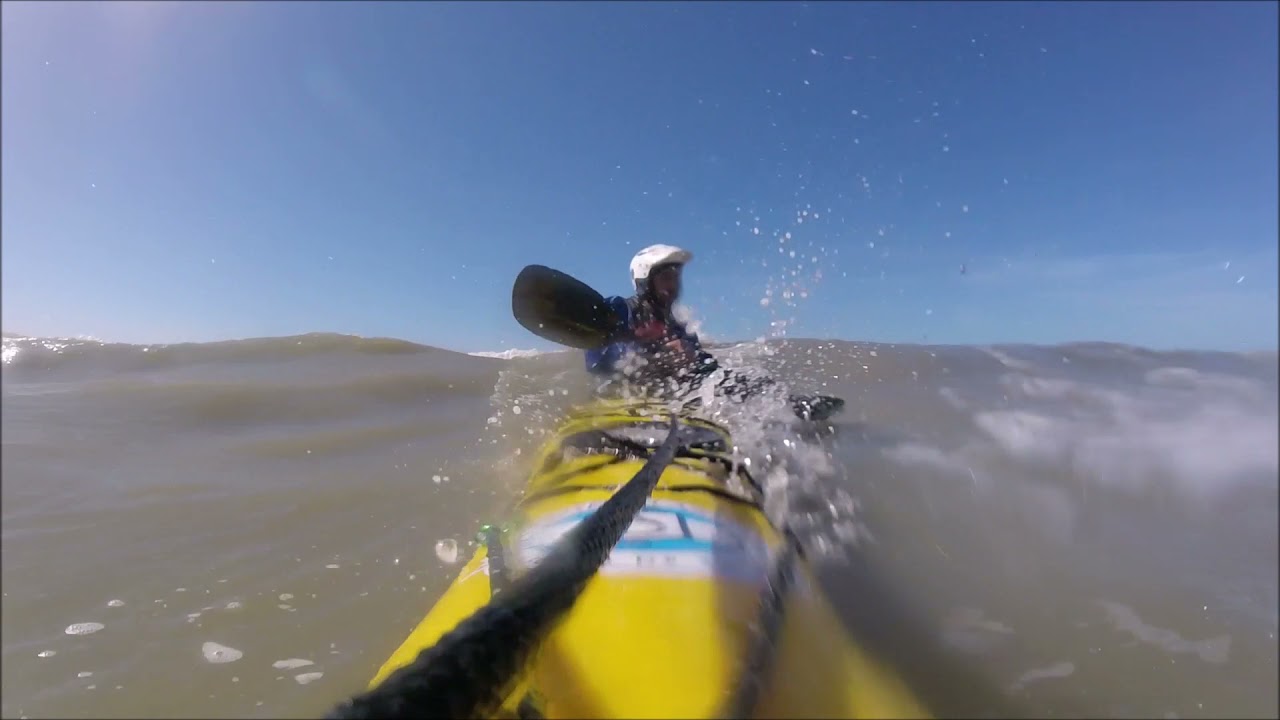 Kayak de mar en playa unión Rawson Chubut (Sea kayak in Playa Union Rawson Chubut)