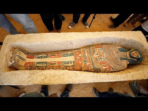 مصر تفتح الهرم المنحني للملك سنفرو في دهشور للزائرين لأول مرة منذ 1965