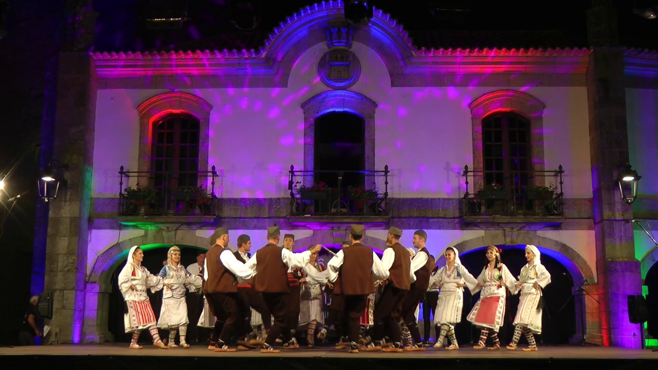 Serbian folk dance: Gnilane folcloristico sinonimo