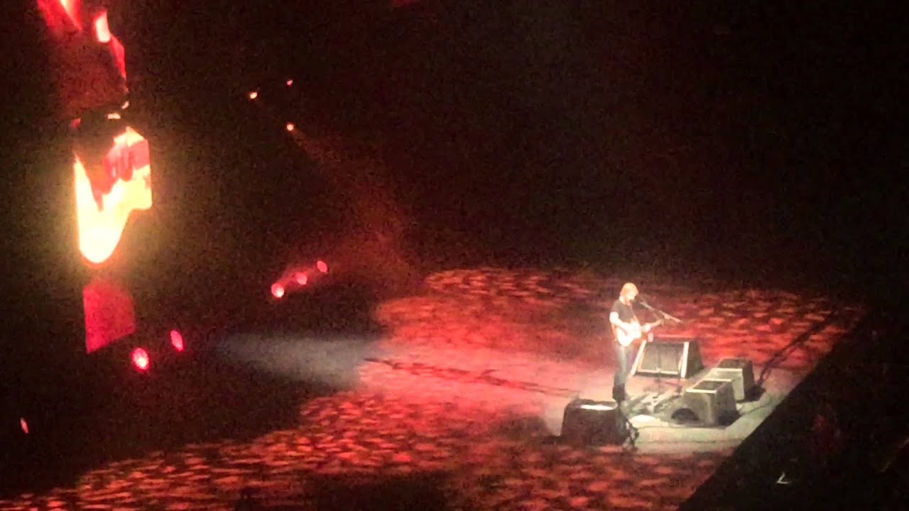 Ed Sheeran live in Melbourne - mix into I see fire