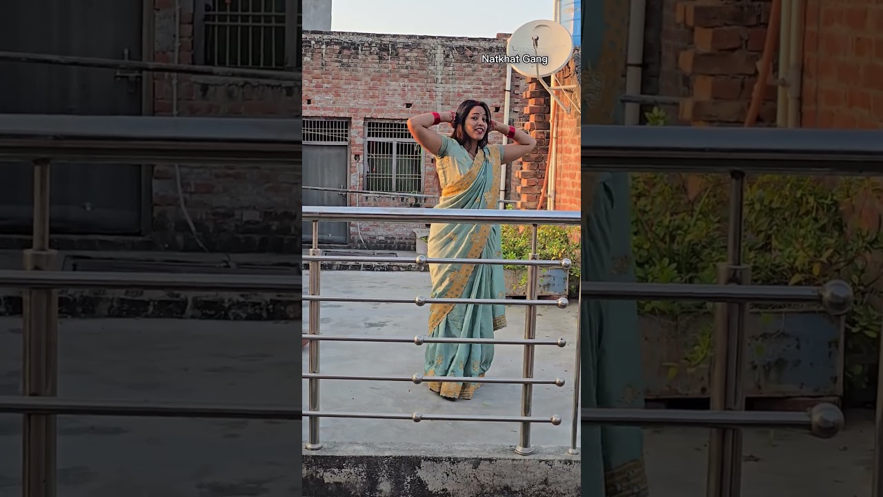 पड़ोसन चाहे कुछ भी करे आज मैं नहीं मानूंगा 😂 