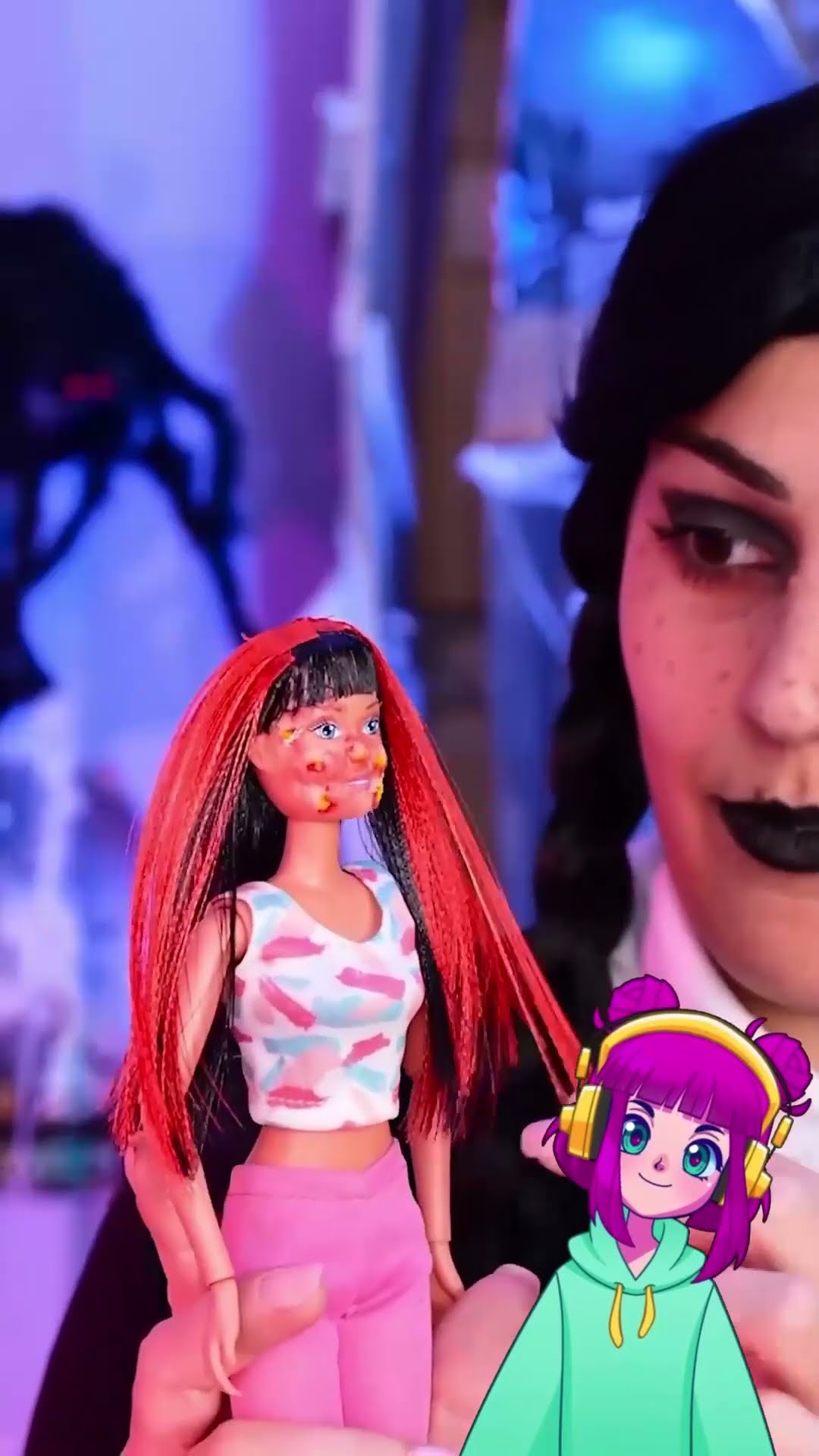 Crazy Vampire Shoes ?*Wednesday Transform Barbie Into Vampire*