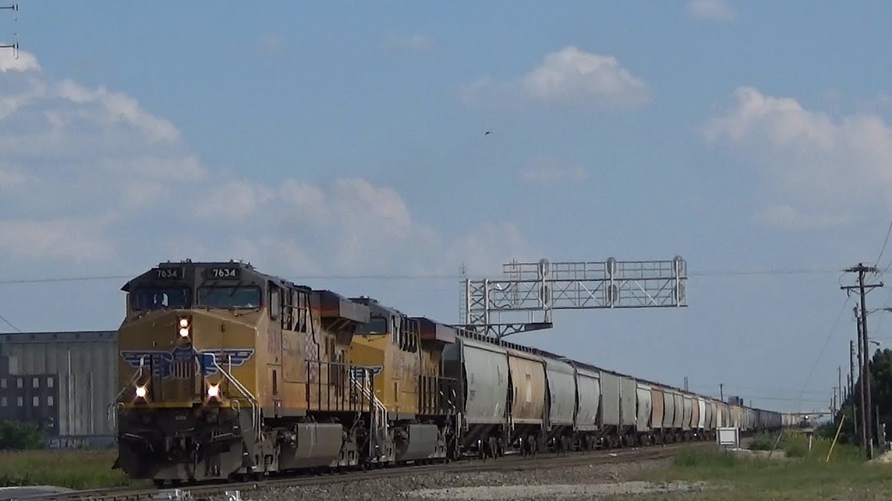 Railfanning Saginaw, TX 6/1/14