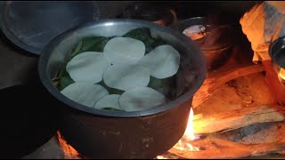 ચોખાના માંડા : દક્ષિણ ગુજરાતના આદિવાસીઓની પરંપરાગત વાનગી ||Tribal Women Making Manda screenshot 5