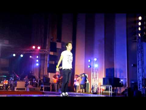 ไม่มีตรงกลาง@แคมปัสราชมงคลธัญบุรี