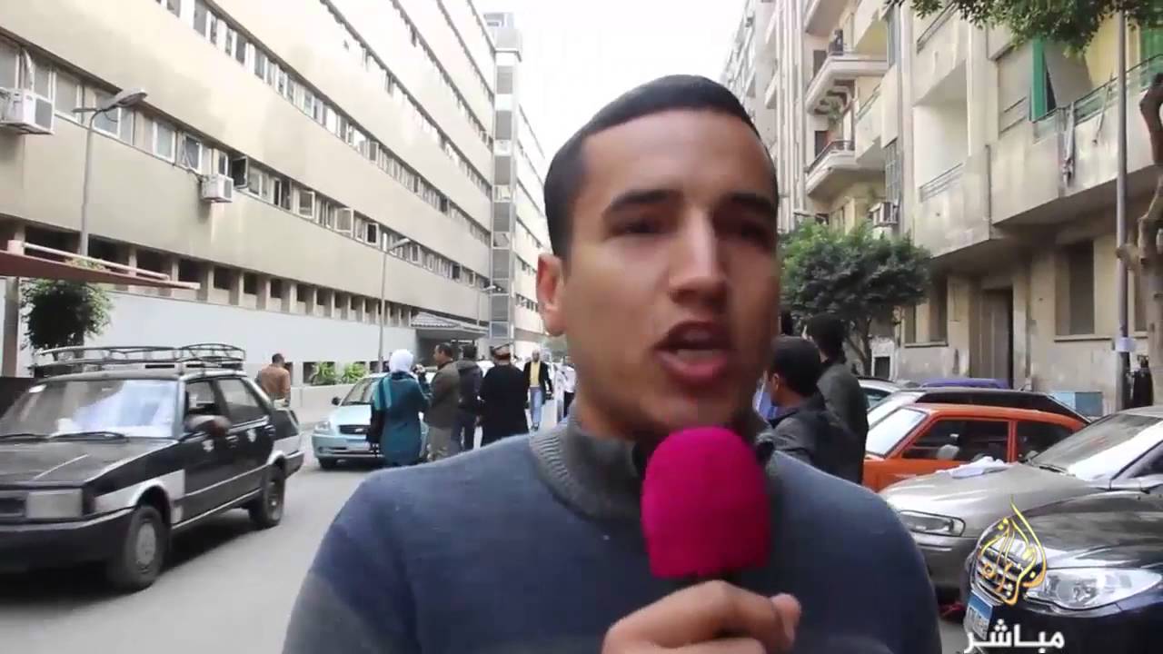 #شاهد .. اوائل خريجى الجامعات لدفعة 2014 يتظاهرون امام مجلس الوزراء مطالبين بالتعيين