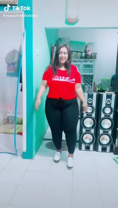 Tante semok body bar bar