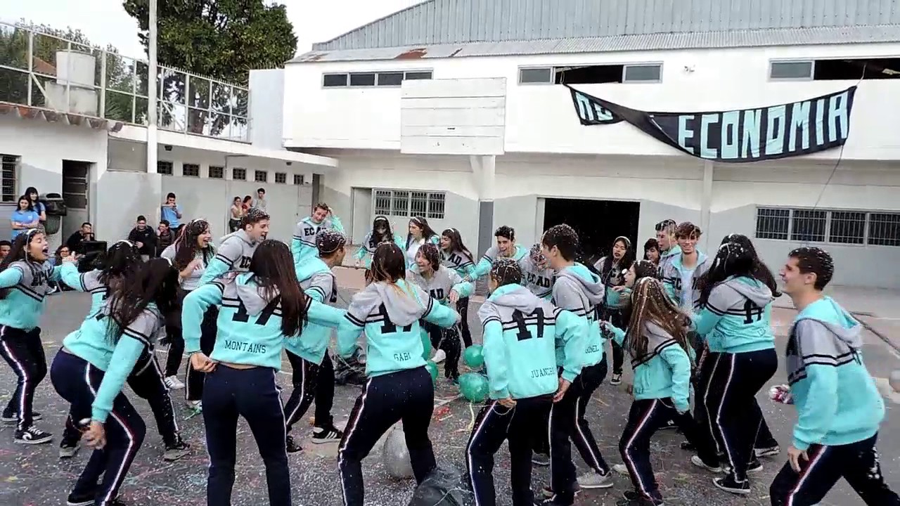 Presentación de buzos - 6to ECAD