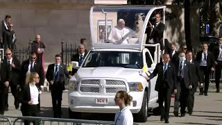 Pope heads to Heroes’ Square in Budapest for Holy Mass | AFP