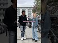 Wie finden wir den? Ratet den Anmachspruch von 1-10 😂👌🏼 #streetinterview #soniasofianidou #anmachspr