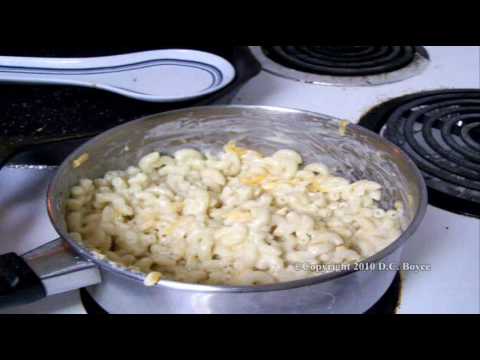 White Cheddar Deluxe Macaroni & Cheese Dinner with Beer-The Bachelor's Recipe by Chef David
