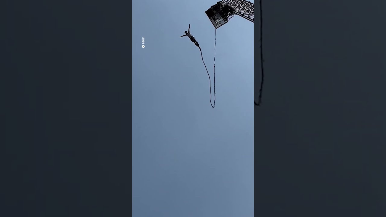 Horror Moment Tourist S Bungee Cord Snaps