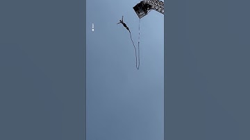 Thumbnail of Horror moment tourist’s bungee cord snaps