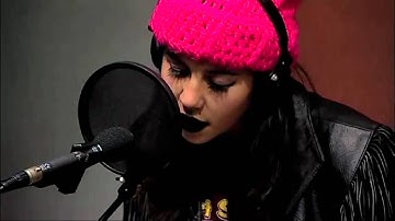 (HD) Marina and the Diamonds - Oh No! (Acoustic - BBC Radio Nottingham 02/10/2010)