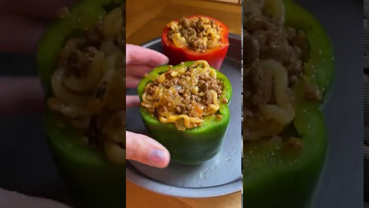 I cooked a Cheesy Ramen Stuffed Pepper - YouTube