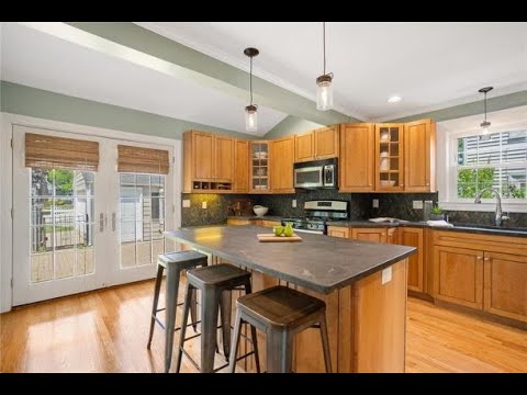 123 Calaman Rd, Cranston, RI home video tour