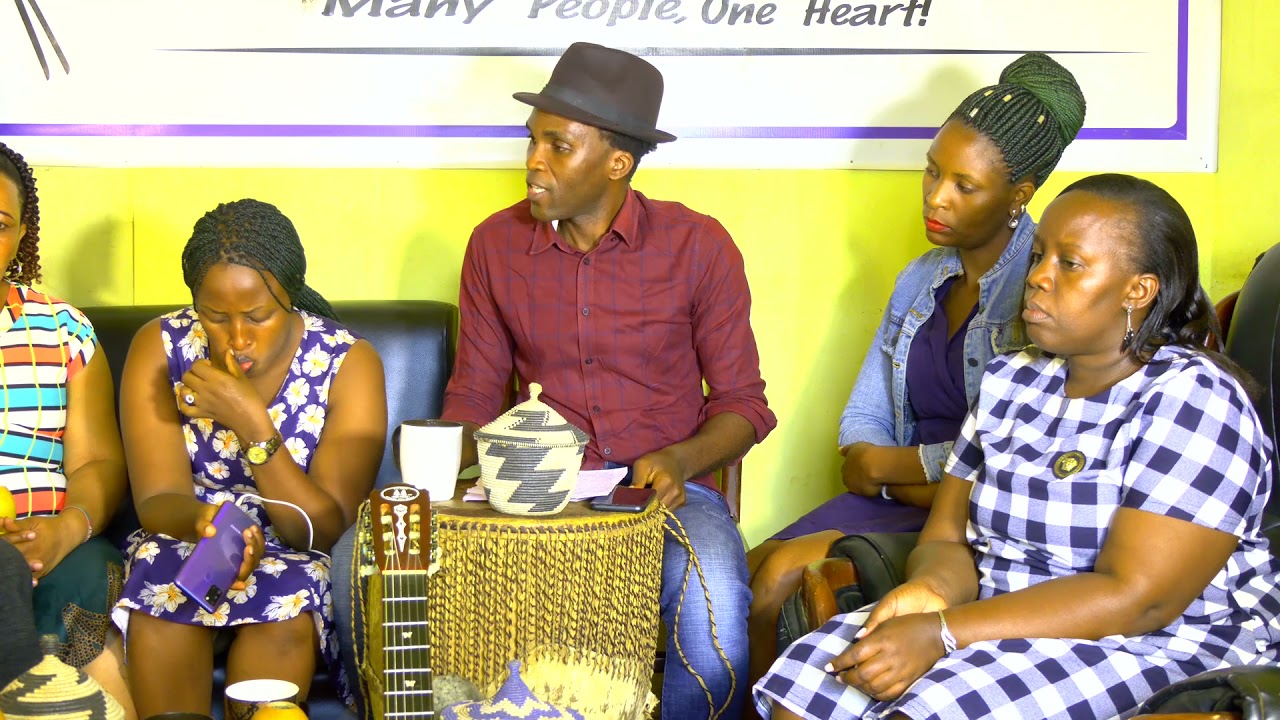 EBARUHA OMUSHIAJA NAYENDA  OMWANAWE