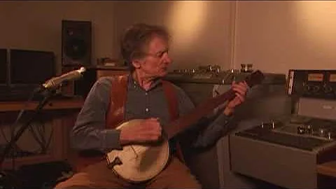 Mike Seeger performs "Walking Boss" in the Smithso...