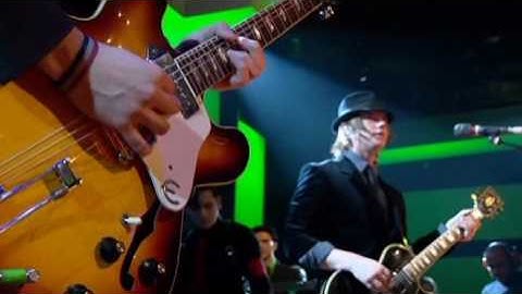 Interpol - Evil (Live on Jools Holland) (November 2004)