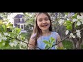 8yo Bella talks about the difference between British and American English