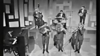 Video thumbnail of "Clyde Valley Stompers - Peter And The Wolf"