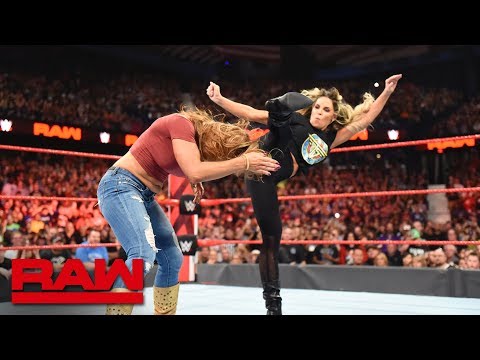 Trish Stratus & Lita pummel Alexa Bliss & Mickie James: Raw, Oct. 8, 2018