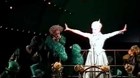 Megan Hilty - BOTH Optional High Notes ("No One Mourns the Wicked" & "Thank Goodness")