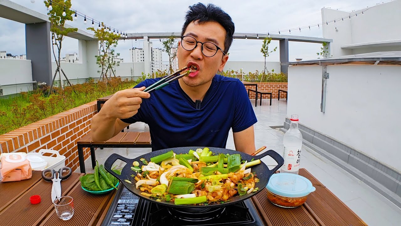 탈모로 이마가 계속 넓어지는 무직 45살 유부남의 삶