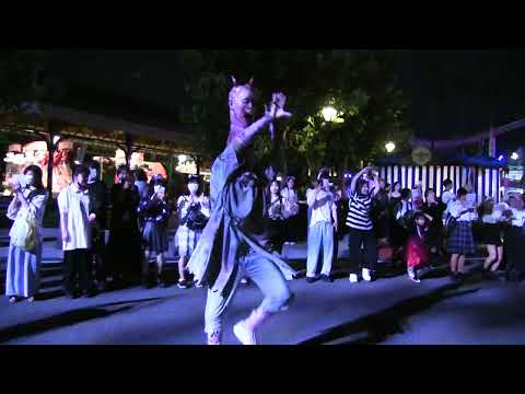 20230926-1950USJホラーナイト　ゾンビデダンス：頭をぐるぐる回すゾンビさんのダンス