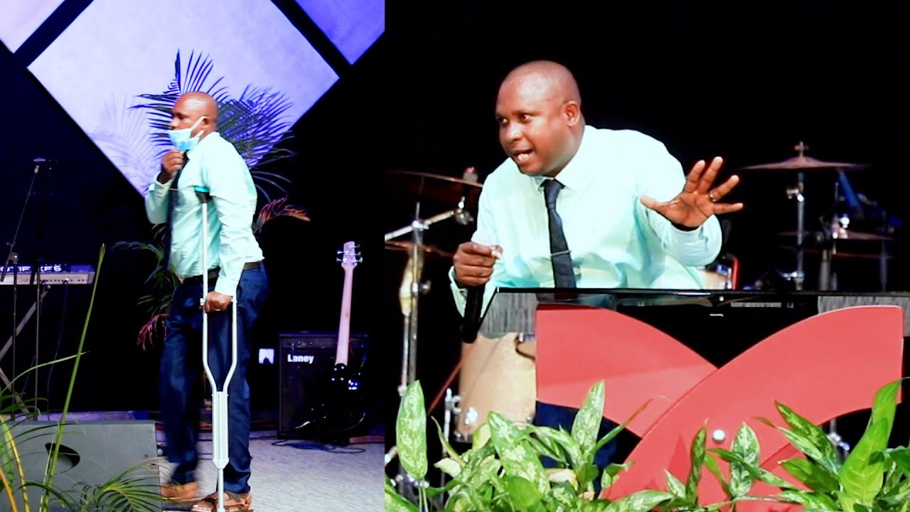 Pst THEOGENE/😂😂 yihanagirije abasore babeshya abakobwa ko babakunda/UMUSIRIKARE WA YESU ARIHANGANA