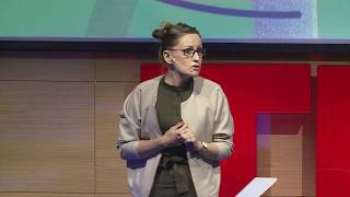 Minimalizm to życie na własnych warunkach | Katarzyna Kędzierska | TEDxKatowiceSalon