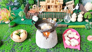 Miniature Aloo Samosa Recipe || Potato Roll Samosa || Easy Potato Snacks || Miniature Enjoy||E-46