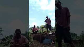 MANUSIA diciptakan dari TANAH